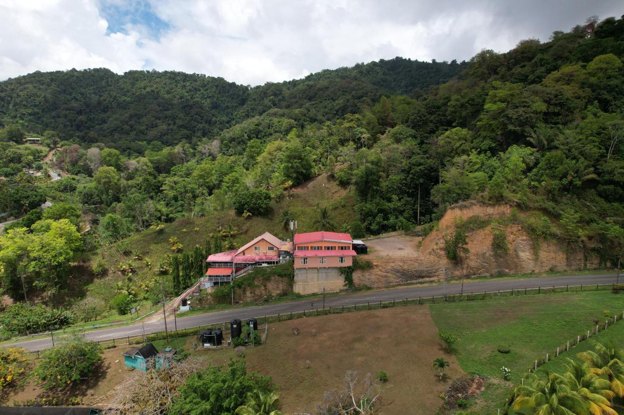 Las Cuevas Beach Lodge Exteriör bild